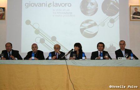 forum_tavolo.jpg forum_tavolo.jpg