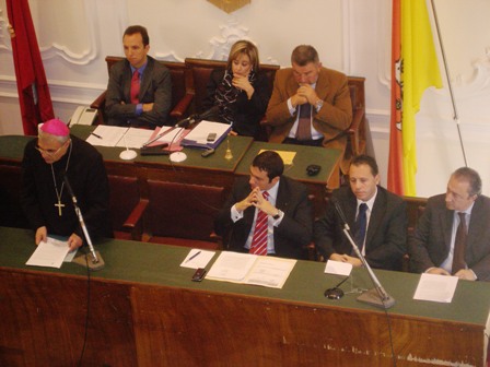 vescovo_onsiglio_3.jpg vescovo_onsiglio_3.jpg