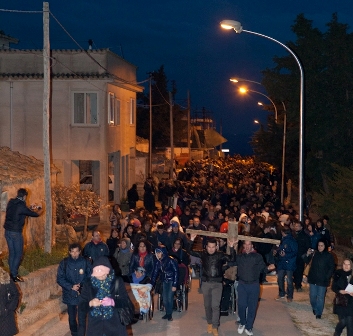 via_crucis_3.jpg via_crucis_3.jpg