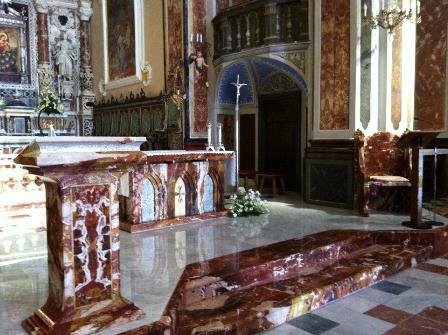 altare_custonaci.jpg altare_custonaci.jpg