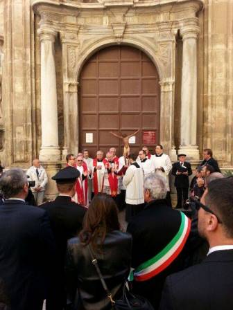 inizio_processione_misteri_2015.jpg