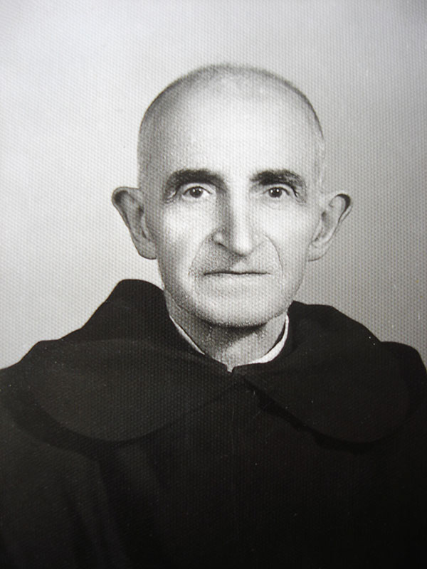 padre_elia.jpg padre_elia.jpg